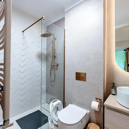 Lejlighed Nou Si Modern In Olimp, Ideal Pentru Familii Cu Copii *