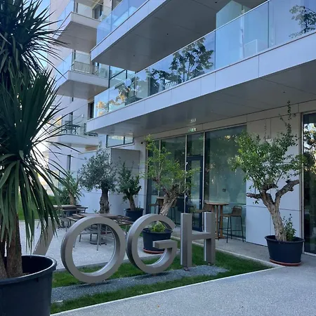 Apartament Nou și Modern în Olimp, Ideal Pentru Familii Cu Copii *